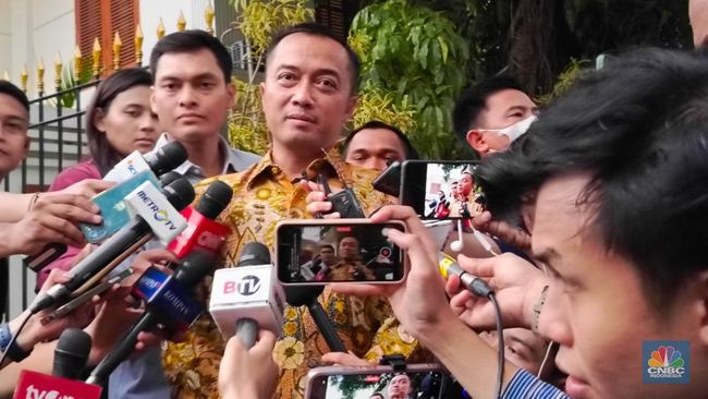 berita aktual Mensesneg Buka Suara Soal Mobil Dinas Diganti Maung, Produksi Cukup?