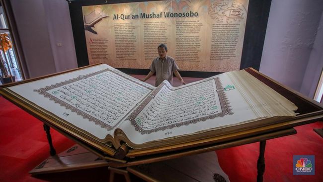 illini news Ragam Tradisi Nuzulul Quran, Iktikaf hingga Seribu Tumpeng