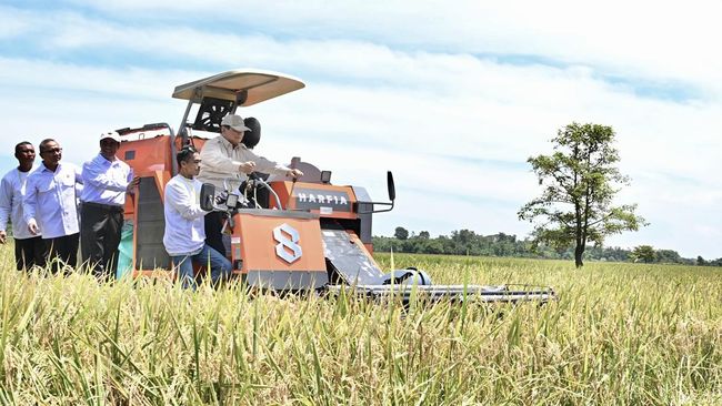 illini news Momen Prabowo Rayakan Panen Raya Serentak di Majalengka