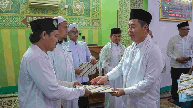 berita aktual Jalin Silaturahmi, Pj. Gubernur Jakarta Salat Jumat di Kebon Kacang