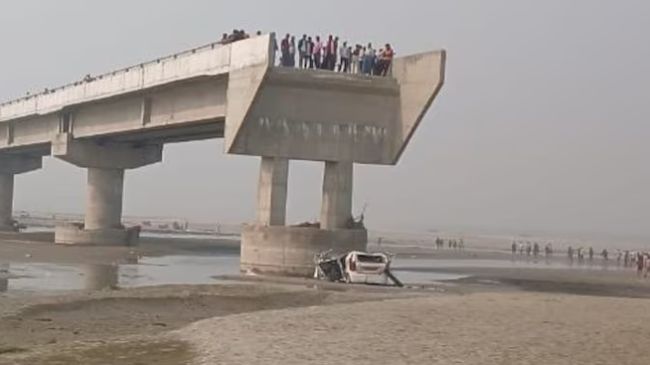 illini news Mobil Tergelincir dari Jembatan 15 Meter Gegara Google Maps, 3 Tewas