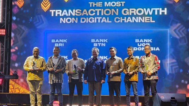 illini news Top! Bank Jateng Raih Penghargaan di Awarding Night ATM Bersama 2024