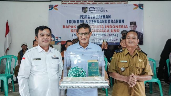 berita aktual Apdesi Beri Apresiasi Sandiaga Uno Sebagai Bapak Desa Wisata Indonesia