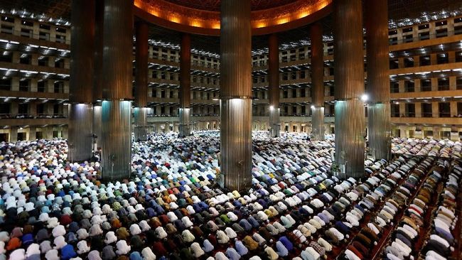 illini berita Bacaan Niat Sholat Malam Lailatul Qadar dan Tata Caranya