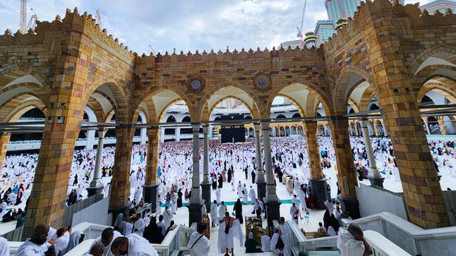 berita aktual Pria Ateis Sukses Masuk Makkah Usai Tipu Polisi Arab Lewat Sunat Penis